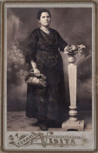 Lucera - D'Apollo Carolina nonna materna di Rosetta Sciarrillo (anni 30)