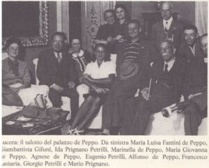 Lucera - De Peppo Alfonso con amici autorevoli di Lucera (anni 30)