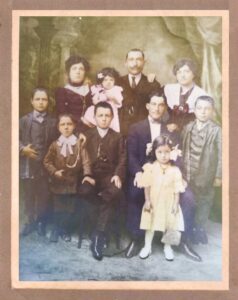 Lucera - Di Virgilio Luigi con la moglie Vera e figli - Foto di Luigi Conte