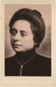Lucera - Grasso Ida moglie di Antonio Iliceto nel 1905