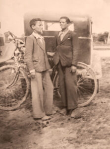 Lucera - Maramonte Mario a dx e Bartolino Mario Ciro nel 1937 - Foto fornita da Armando Testa