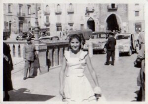 Marrone Maria a porta Troia nel 1956 - Foto di Marrone Maria