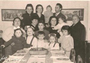 Lucera - Castellaneta Rosa, Compleanno nel 1959 con Raffaela, Concetta Castellaneta, Antonietta Strazioso, Giacomo Castellaneta, Clementina Castellaneta