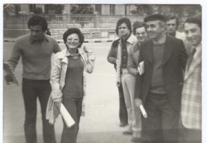 Lucera - Catalano Lena e Antonio, Roberto Bondanese, Gerardo Forte, Don Marco Bisceglia, Pasquale Tedeschi nel 1974 - Foto di Lena Catalano