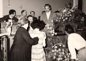 Lucera - Ferrone Mario, Sindaco e a sinistra Avv. Michele Orsitto - Consiglio Comunale anni 50 - Foto di Eugenio Orsitto