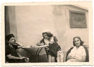 Lucera - Di Pierro Annita e le sorelle Cansella (anni 40) - Foto di Walter Di Pierro