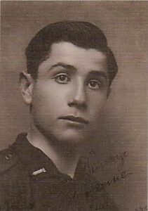 Lucera - Di Pierro Vittorio in divisa da giovane fascista il 29-04-1924