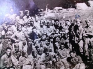 Lucera - Di Giovine Ettore, mio padre, insieme ai commilitoni al fronte in Nord-Africa a Tobruk - Foto di Ludovico Di Giovine