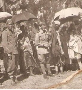 Lucera - D'Orta Raffaele, Serg. Magg., il primo da sinistra con commilitoni e nativi etiopi - anno 1936 - Foto di Antonio Iliceto