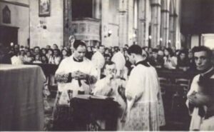 Lucera - Basilica Cattedrale 1950 - Consacrazione a sacerdote di Don Michele Del Gaudio - Foto fornita da don Michele Tangi