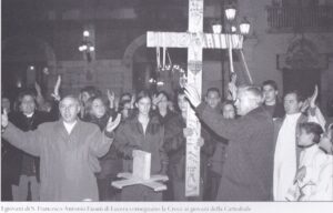 Lucera - Basilica Cattedrale 1999 - Consegna della Croce in Piazza Duomo