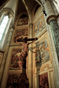 Lucera - Basilica Cattedrale 2009 - Cappella Gallucci - Crocifisso del 1400