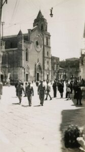 Lucera - Cathedral Square 28-05-1944 - Foto di Albert Change