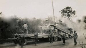 Lucera - Sherman Tank il 15-05-1944 - Foto di Albert Change