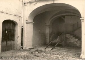 Lucera - Palazzo Ramamondi anni 60 - La corte