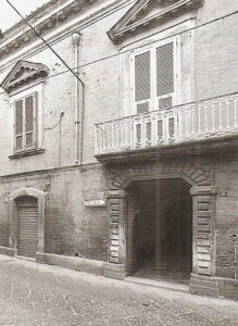 Lucera - Palazzo Granata anni 80 - Corso Garibaldi
