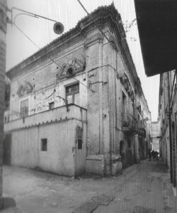 Lucera - Palazzo Zunica (Cavalli) 1984 - Via Zunica con prospetto posteriore del palazzo