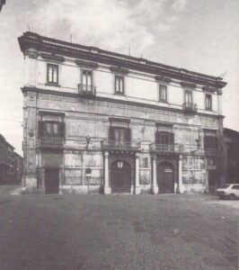 Lucera - Palazzo de Troia anni 80 - Piazza Nocelli