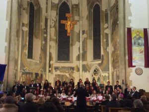 Lucera - Corale "S. Cecilia" don Eduardo Di Giovine - Chiesa di San Francesco 2014