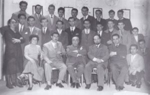 Lucera - Istituto Tecnico Commerciale e per Geometri 1954-55 - Il Preside Antonio Iozzi con un gruppo di professori ed alunni
