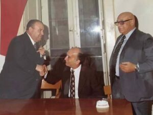 Lucera - L' On.le Giorgio Almirante si congratula con il Segretario Provinciale del M.S.I. Salvatore Gaeta.1972 - Foto di Emilio Gaeta