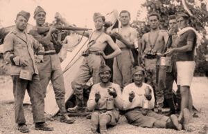 Lucera - Impagnatiello Matteo (il primo a destra, in piedi) , mio padre in guerra in Africa