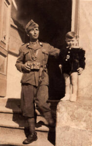 Lucera - Tammaro Michele, mio zio, col figlio Matteo - Seconda guerra mondiale - Foto di Filippo Tammaro