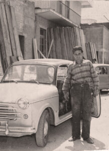 Lucera - Cascone Salvatore a Foggia, nella falegnameria di Romolo Romeo 1959