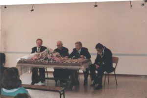 Visita di padre Angelo Cuomo alla comunità lucerina di Brescia nel 1988 - Foto postata da Lino Montanaro